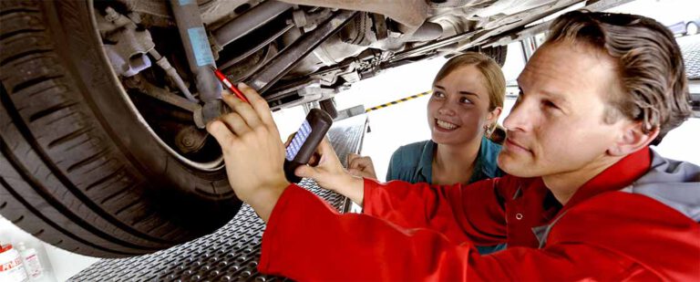 Fahrzeugbewertung Gebrauchtwagen Kundin